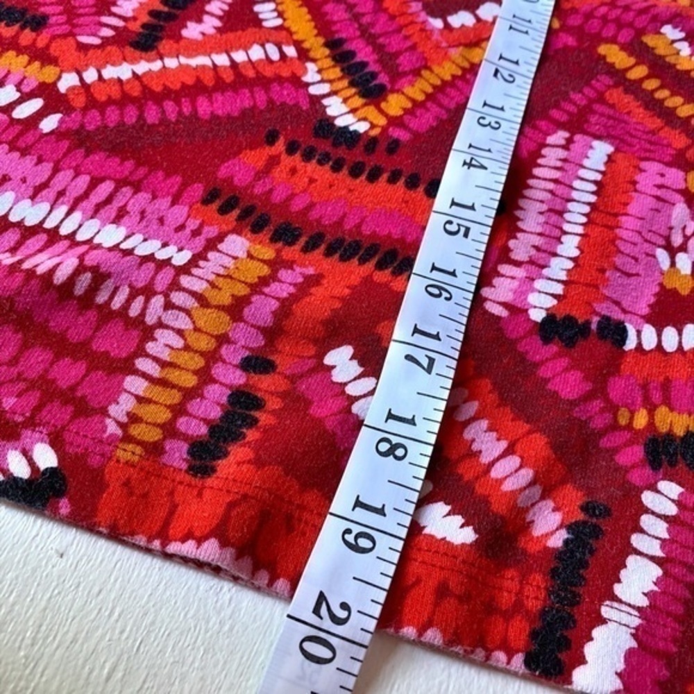 Rafaella Multi colored red, pink, black &‎ white Cropped Short Sleeve Top - Picture 6 of 6